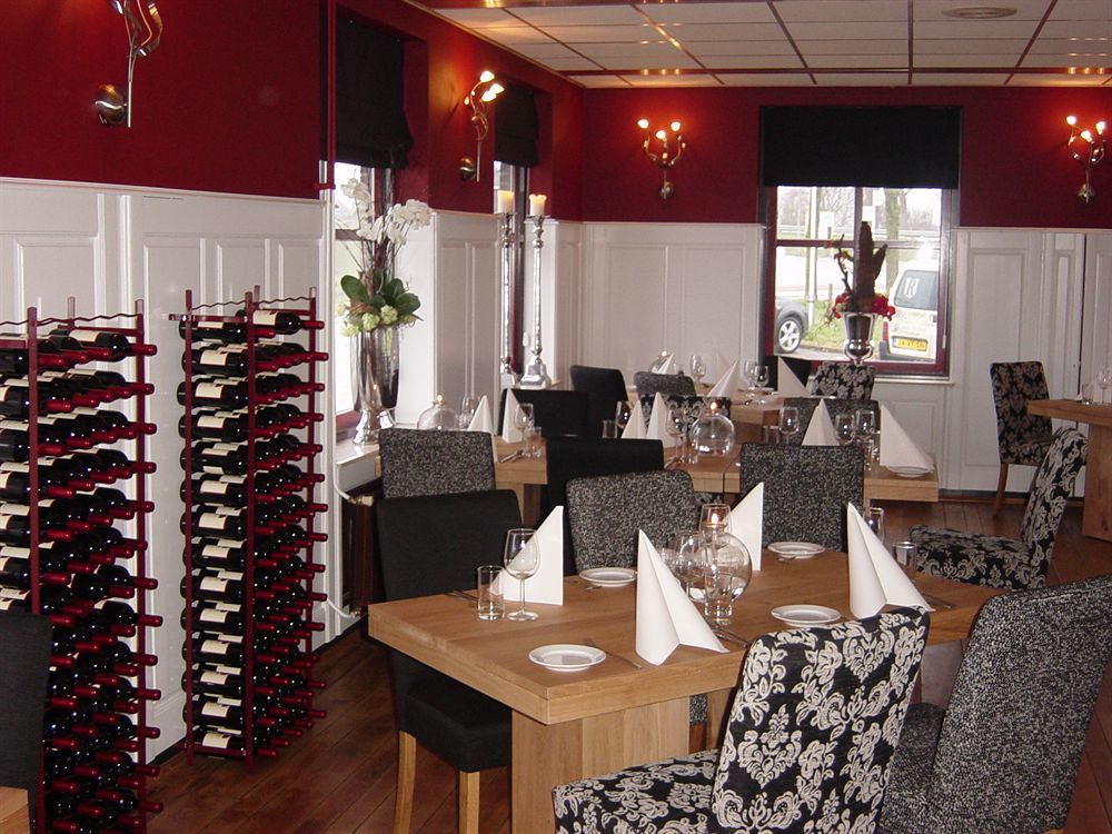 Hotel Restaurant De Buizerd Langedijk Exterior photo